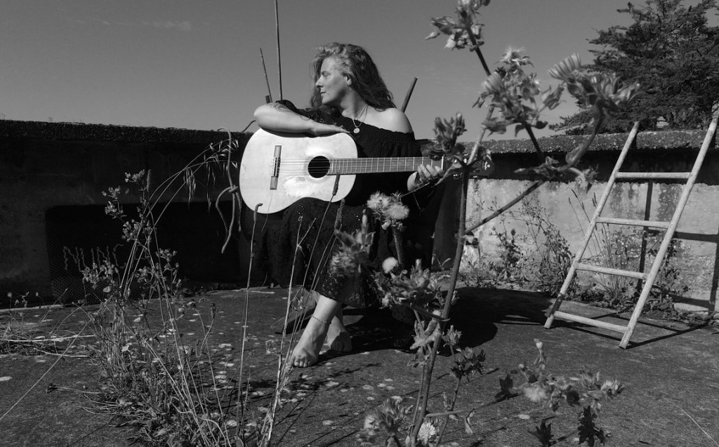 Cuerda Rota propone: «La Théorie des Cordes»